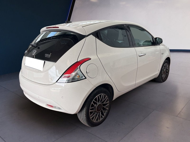 Lancia Ypsilon usata a Torino (6)