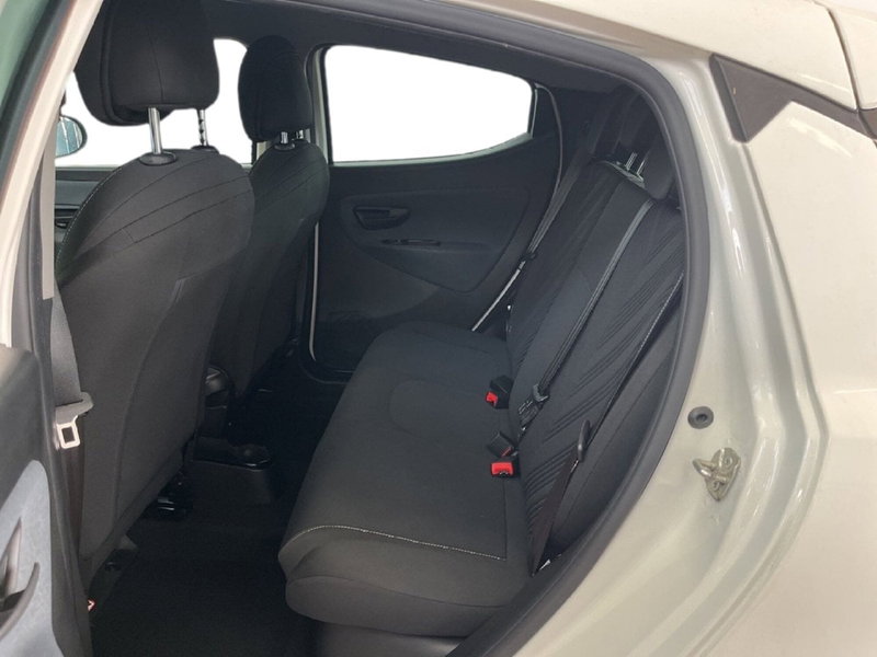 Lancia Ypsilon usata a Torino (7)