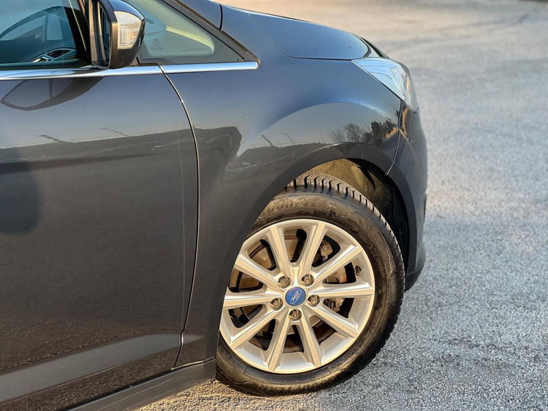 Ford C-Max usata a Matera (16)