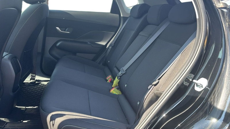 Hyundai Kona nuova a Lucca (10)