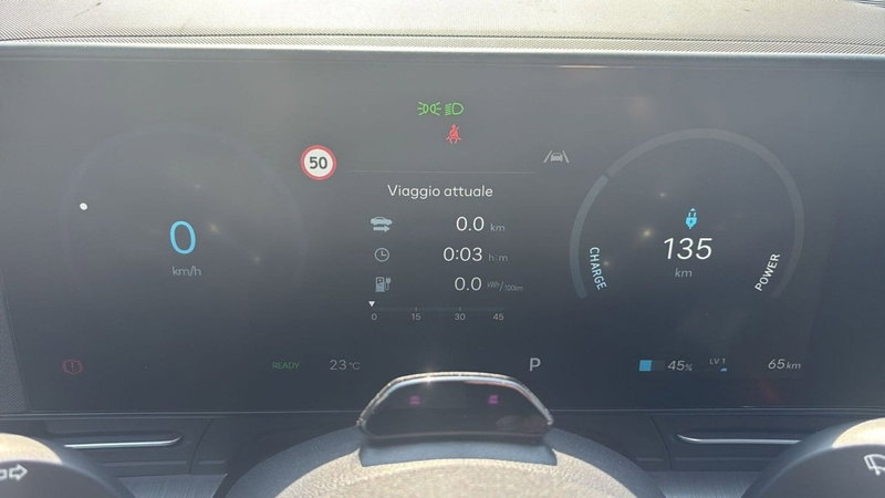 Hyundai Kona nuova a Lucca (12)