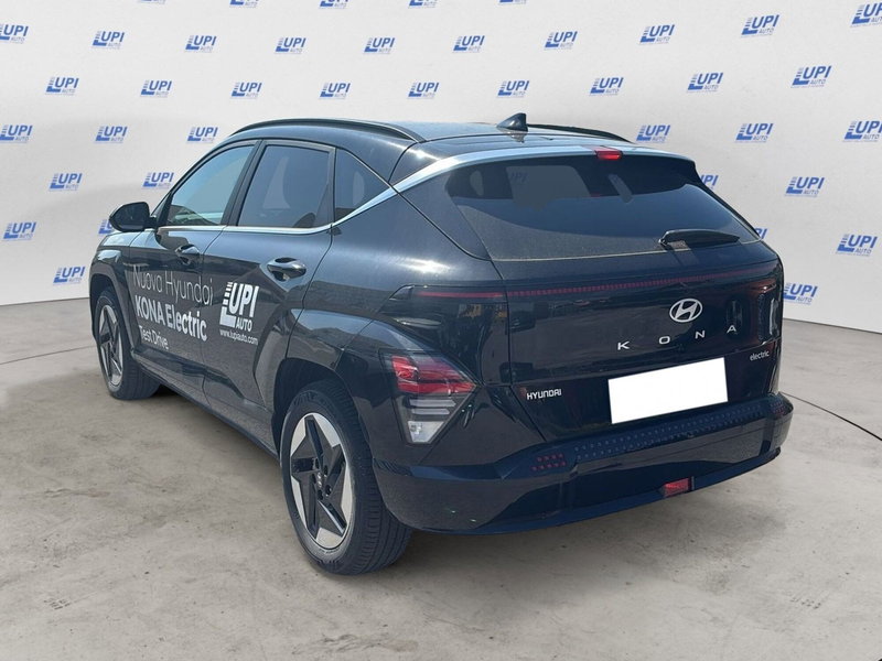 Hyundai Kona nuova a Lucca (4)