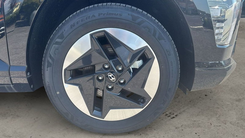 Hyundai Kona nuova a Lucca (8)
