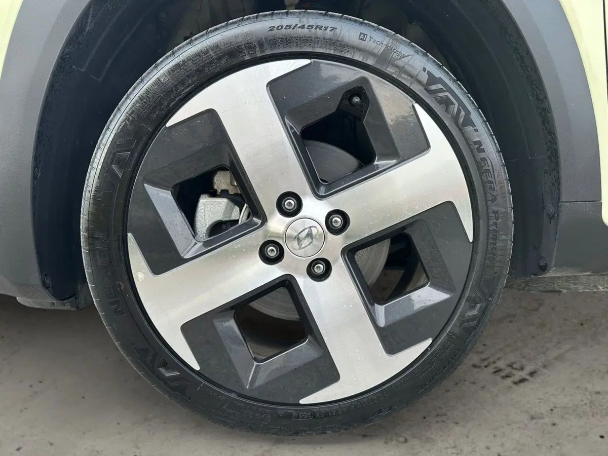 Hyundai Inster usata a Pistoia (14)