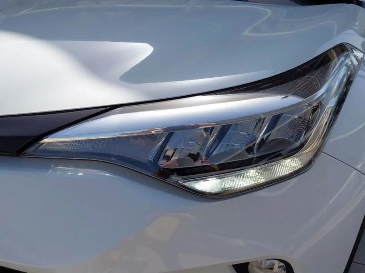 Toyota Toyota C-HR usata a Cagliari (13)