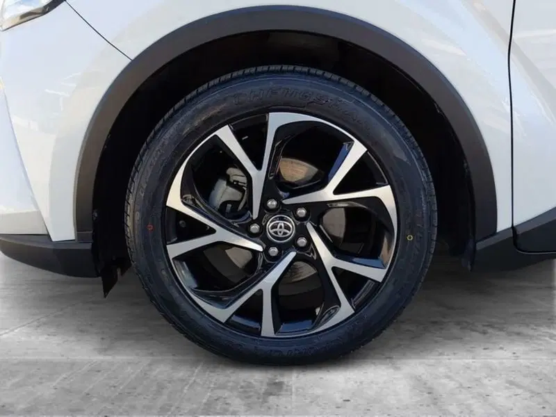 Toyota Toyota C-HR usata a Cagliari (14)
