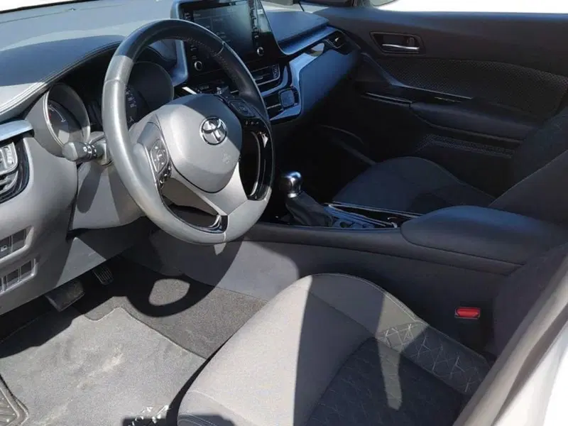Toyota Toyota C-HR usata a Cagliari (8)