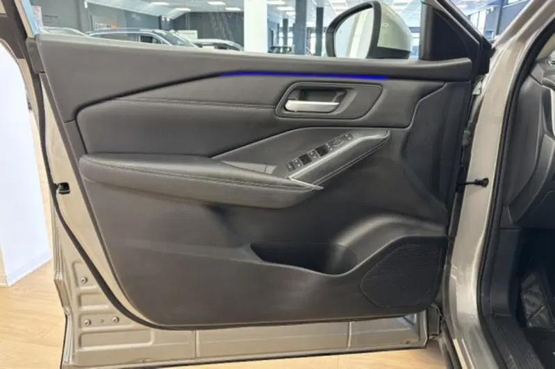 Nissan Qashqai usata a Latina (12)
