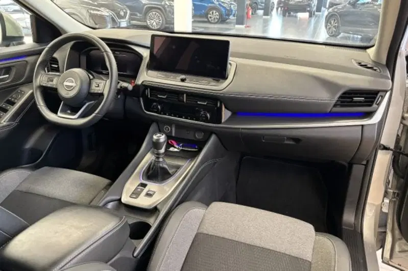 Nissan Qashqai usata a Latina (9)