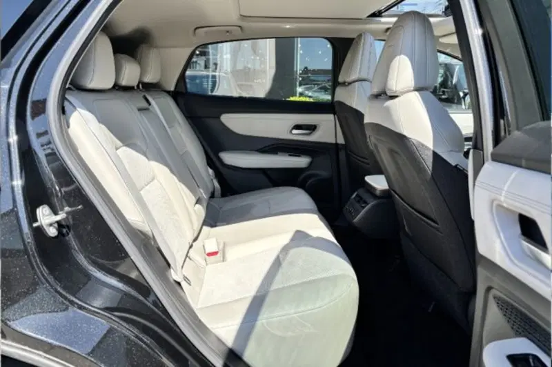 Nissan Ariya usata a Latina (11)