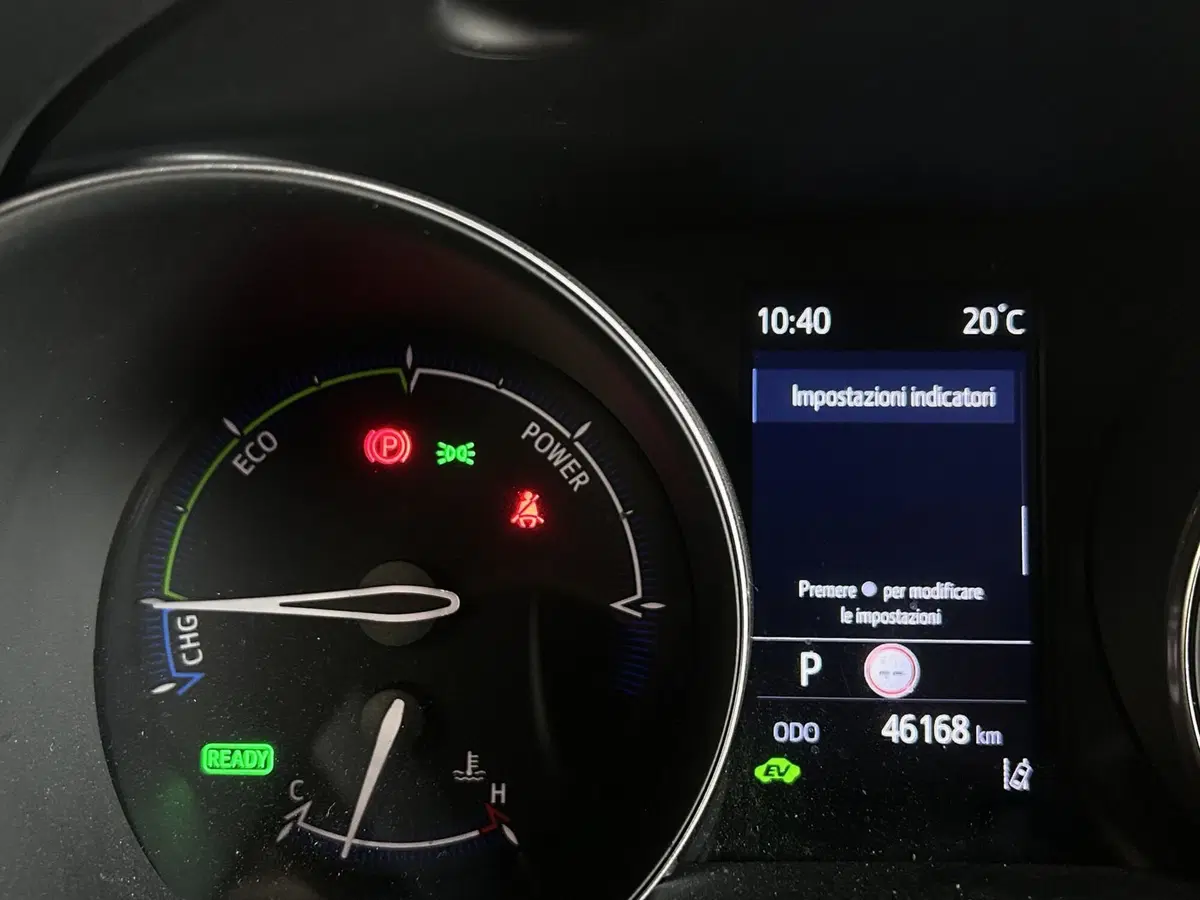 Toyota Toyota C-HR usata a Milano (13)