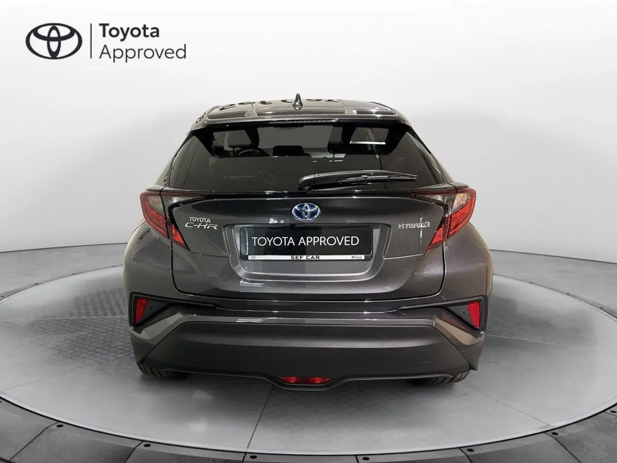 Toyota Toyota C-HR usata a Milano (4)