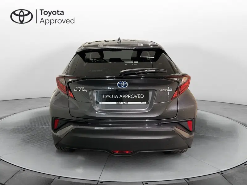Toyota Toyota C-HR usata a Milano (4)