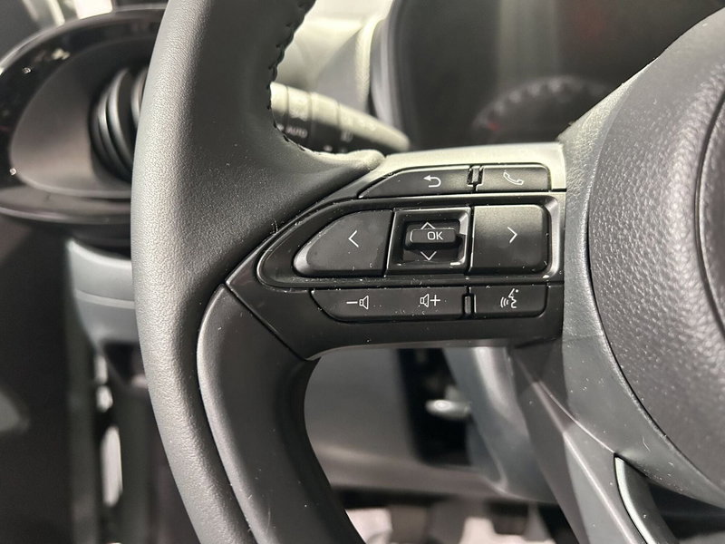 Toyota Aygo X usata a Milano (11)