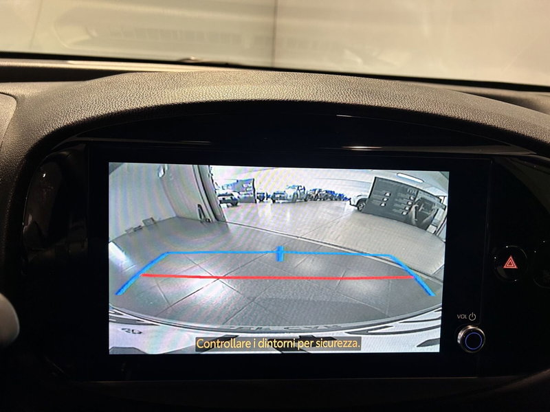 Toyota Aygo X usata a Milano (14)