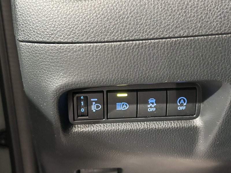 Toyota Aygo X usata a Milano (15)