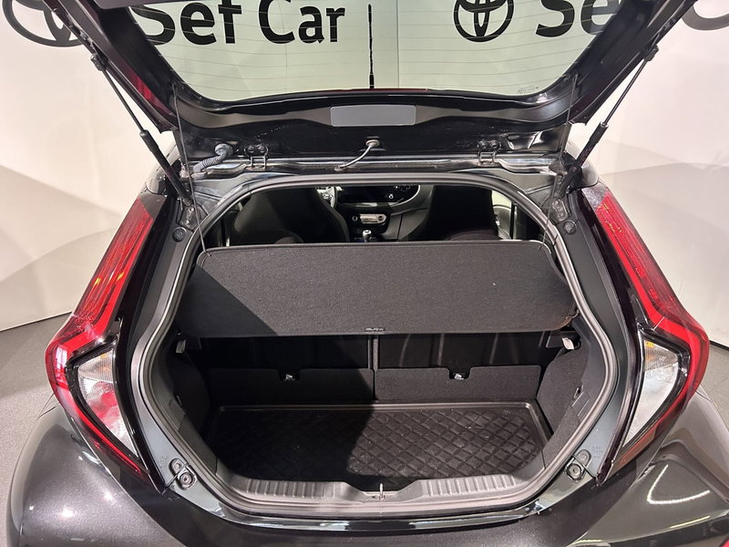 Toyota Aygo X usata a Milano (6)