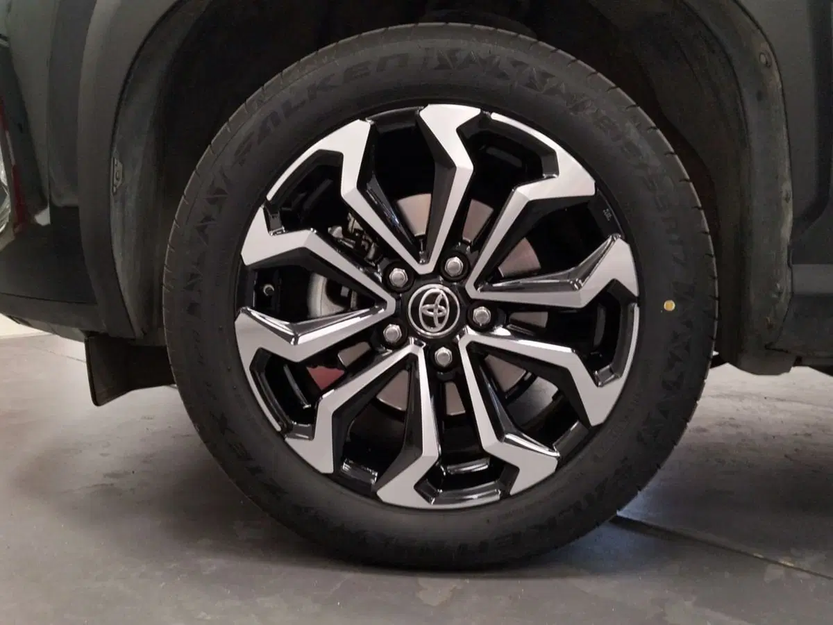 Toyota Yaris Cross usata a Frosinone (15)