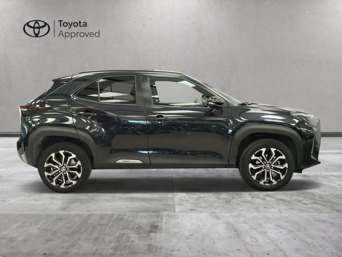 Toyota Yaris Cross usata a Frosinone (4)