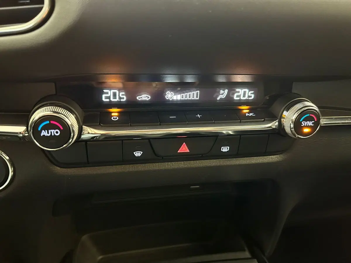 Mazda CX-30 usata a Pavia (9)