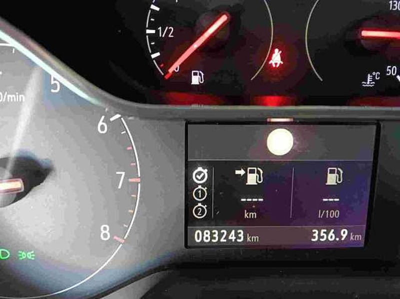 Opel Crossland X usata a Pesaro-Urbino (11)