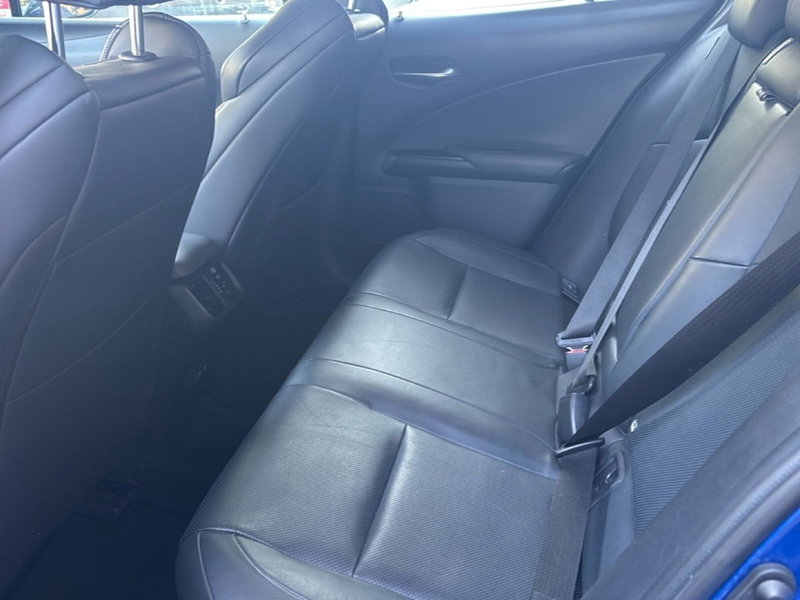 Lexus UX usata a Bologna (8)