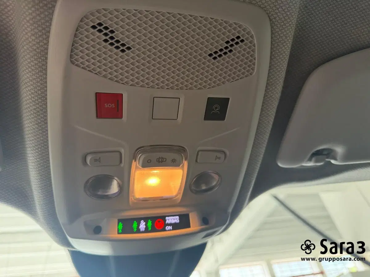 Jeep Avenger usata a Benevento (14)