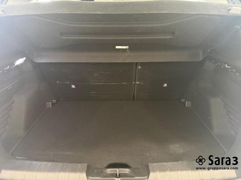 Jeep Avenger usata a Benevento (17)