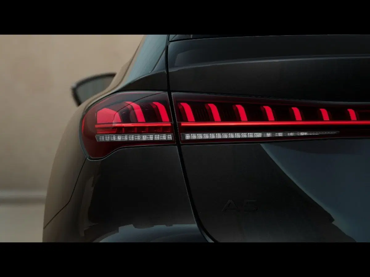 Audi A5 Avant nuova a Pisa (7)