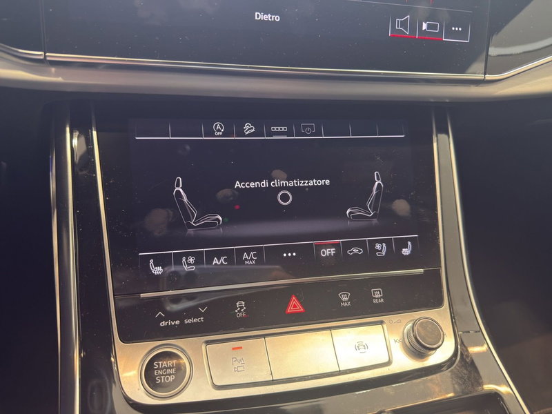 Audi Q8 usata a Latina (14)