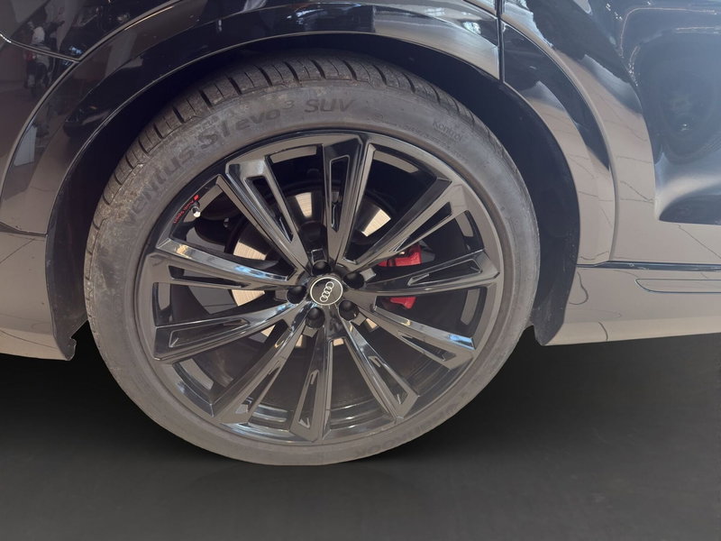 Audi Q8 usata a Latina (16)