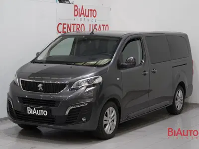 Peugeot Traveller M1 long 2.0 Bluehdi 180cv Business vip eat8 del 2020 usata a Sesto Fiorentino
