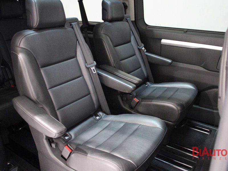 Peugeot Traveller usata a Firenze (7)