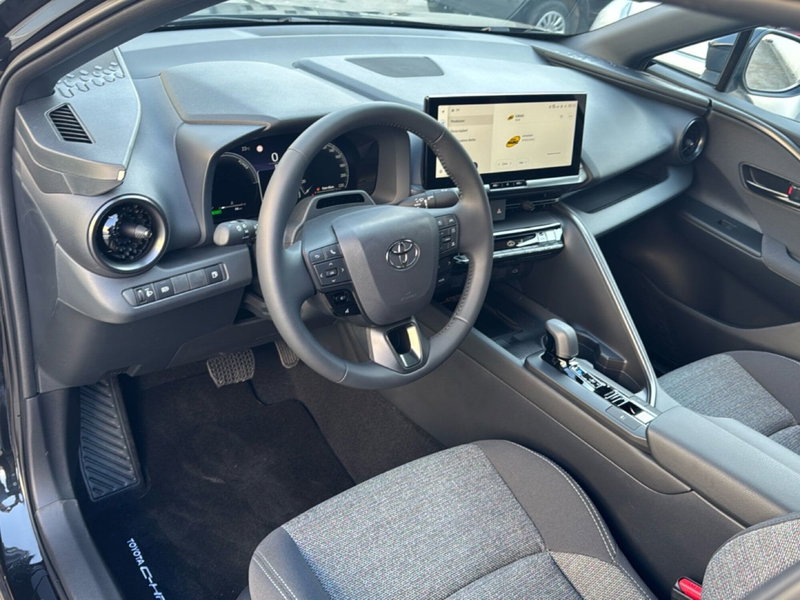 Toyota Toyota C-HR nuova a Ferrara (16)