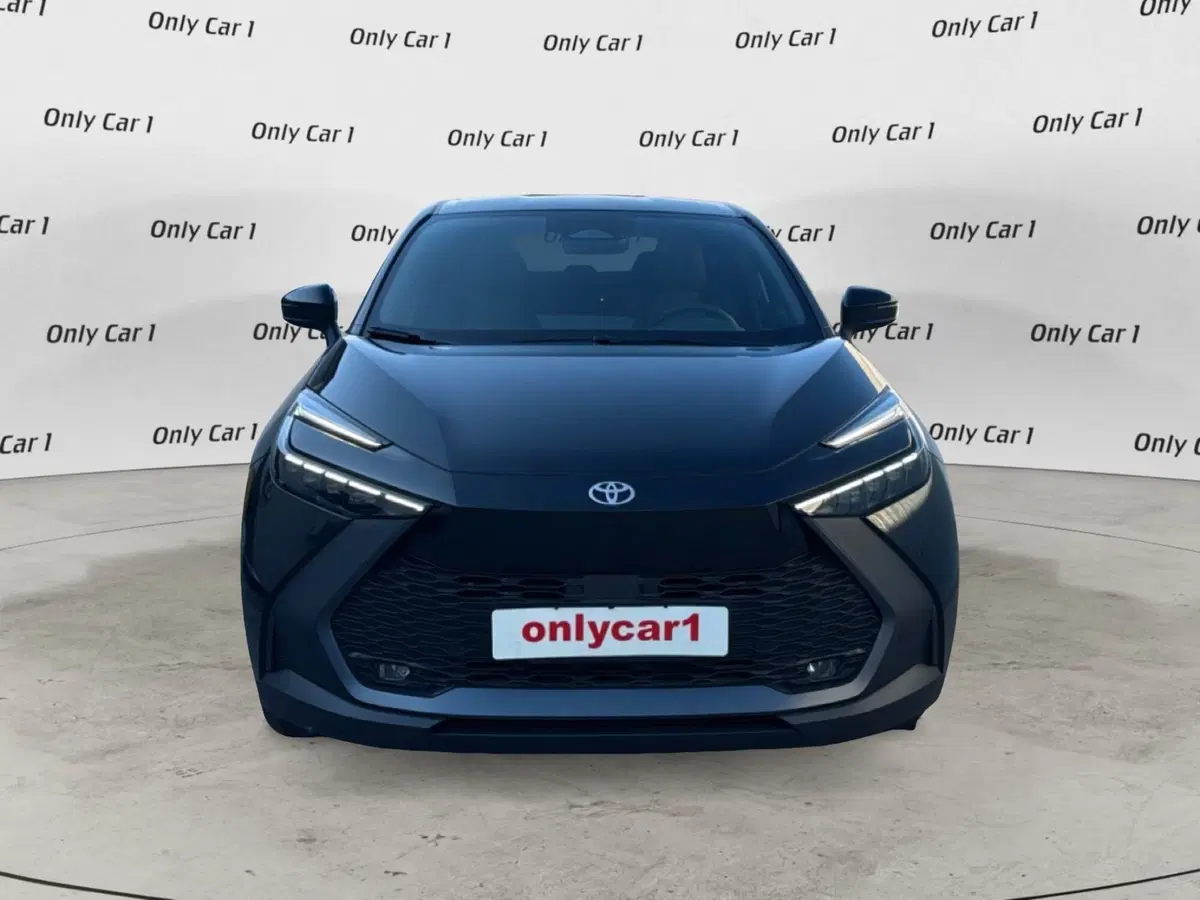 Toyota Toyota C-HR nuova a Ferrara (3)