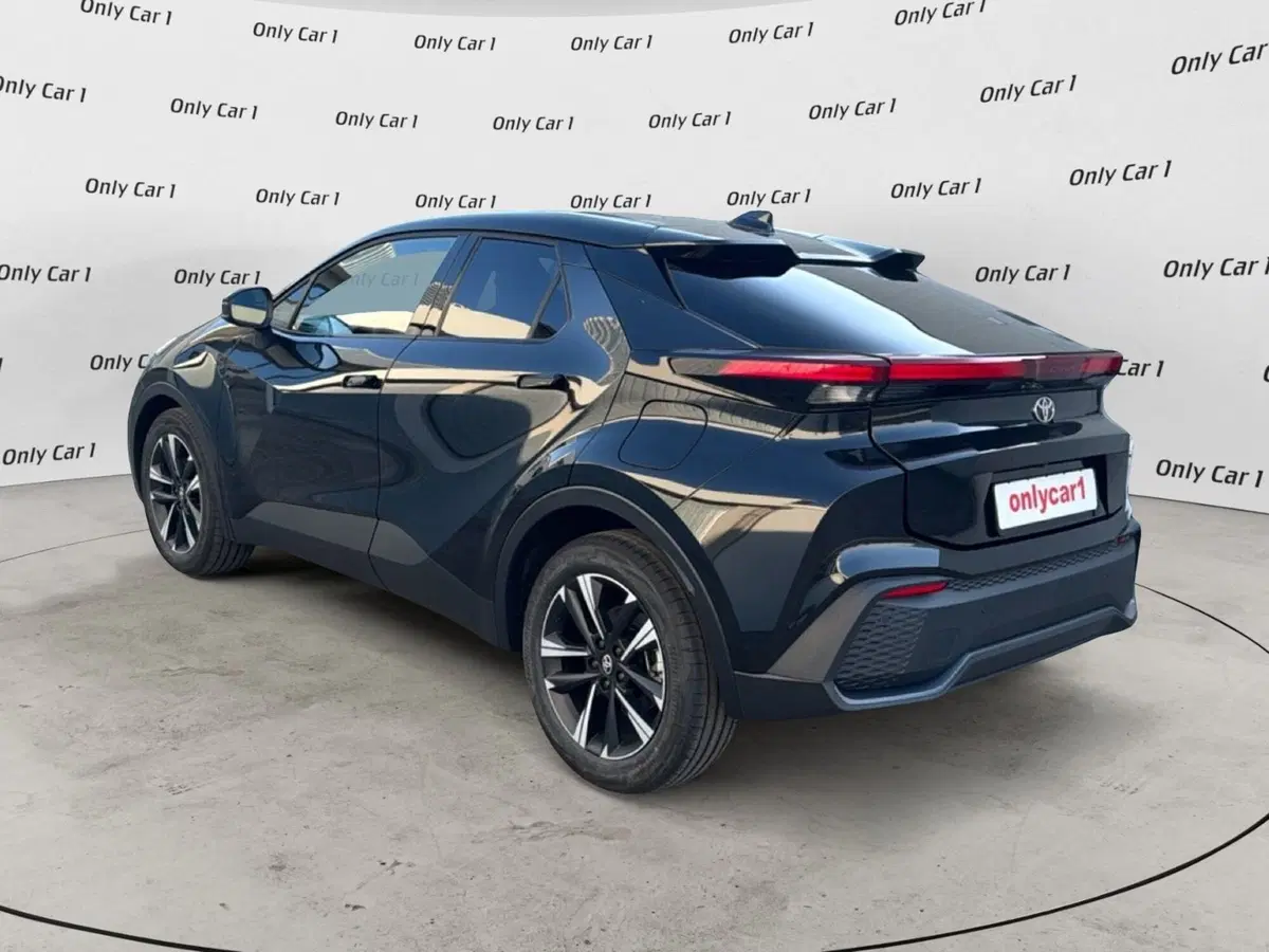 Toyota Toyota C-HR nuova a Ferrara (5)