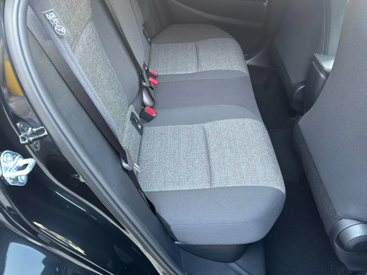 Toyota Toyota C-HR nuova a Ferrara (8)