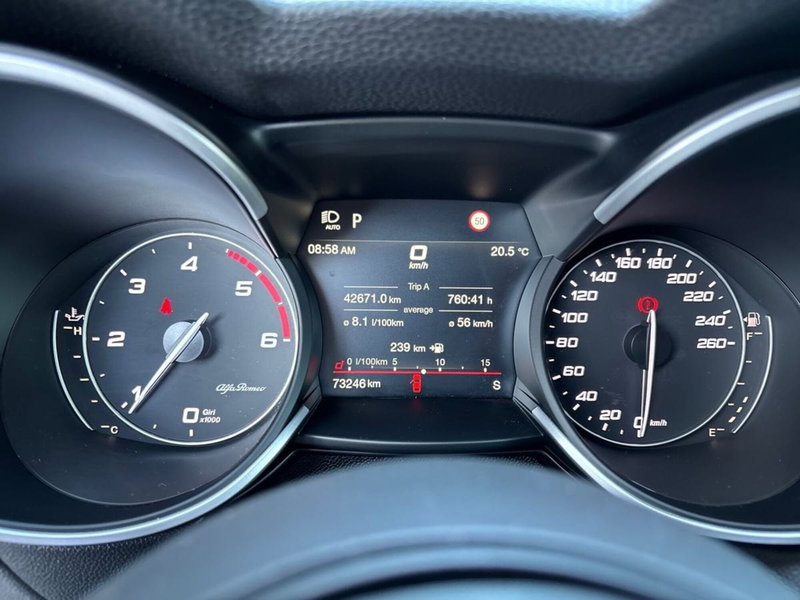 Alfa Romeo Stelvio usata a Pescara (9)