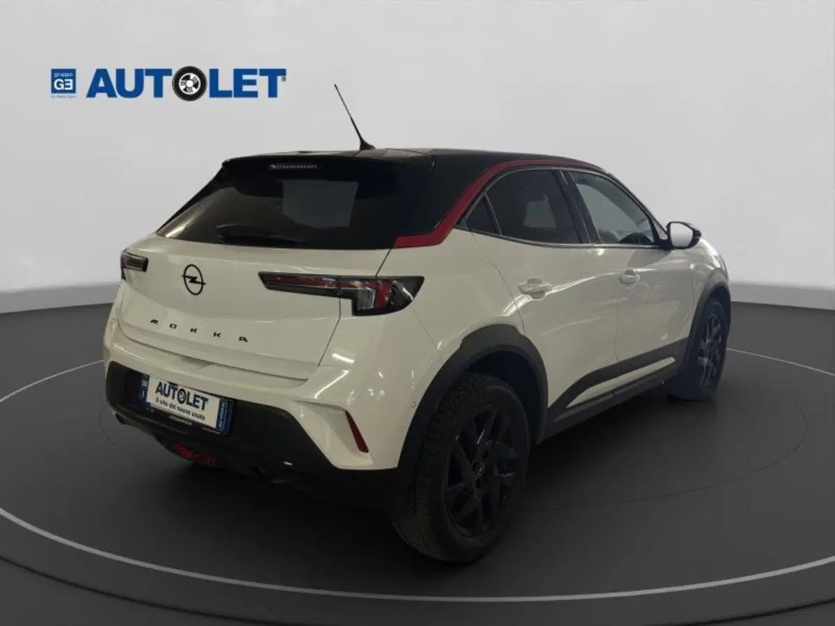 Opel Mokka usata a Genova (7)