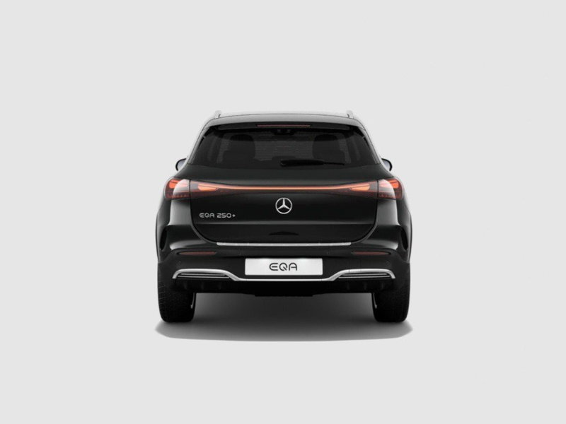 Mercedes-Benz EQA nuova a Macerata (4)