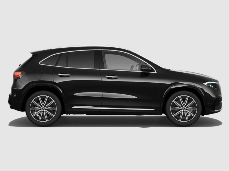 Mercedes-Benz EQA nuova a Macerata (6)