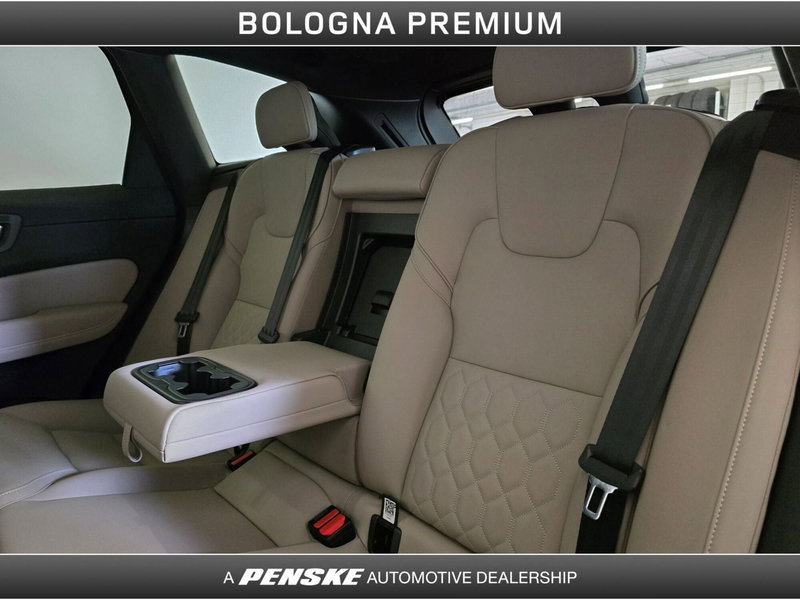 Volvo XC60 nuova a Bologna (16)