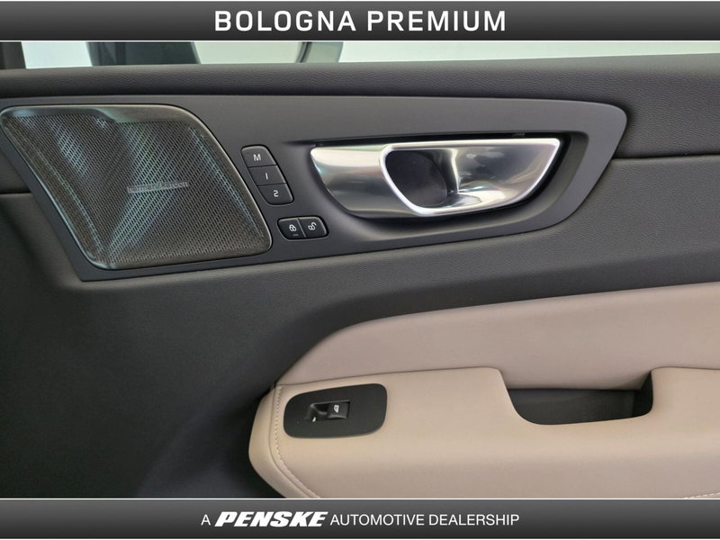 Volvo XC60 nuova a Bologna (20)
