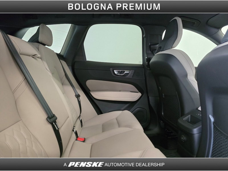 Volvo XC60 nuova a Bologna (5)