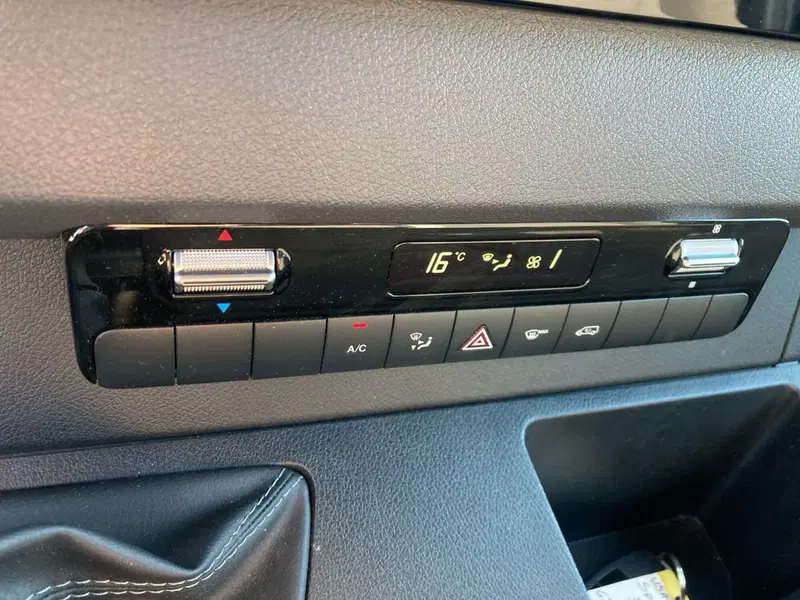 Mercedes-Benz Sprinter usata a Milano (14)