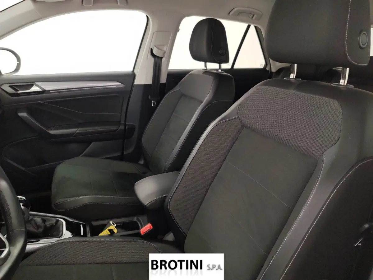Volkswagen T-Roc usata a Massa-Carrara (8)