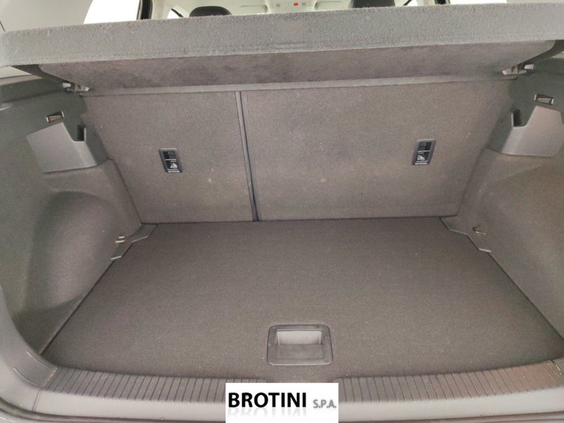 Volkswagen T-Cross usata a Massa-Carrara (13)