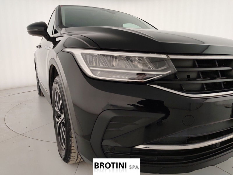 Volkswagen Tiguan usata a Massa-Carrara (5)