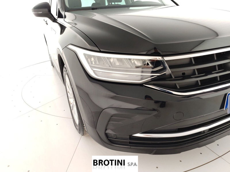Volkswagen Tiguan usata a Massa-Carrara (5)