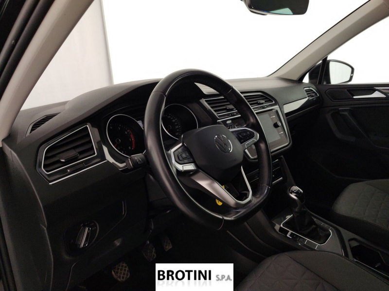 Volkswagen Tiguan usata a Massa-Carrara (8)